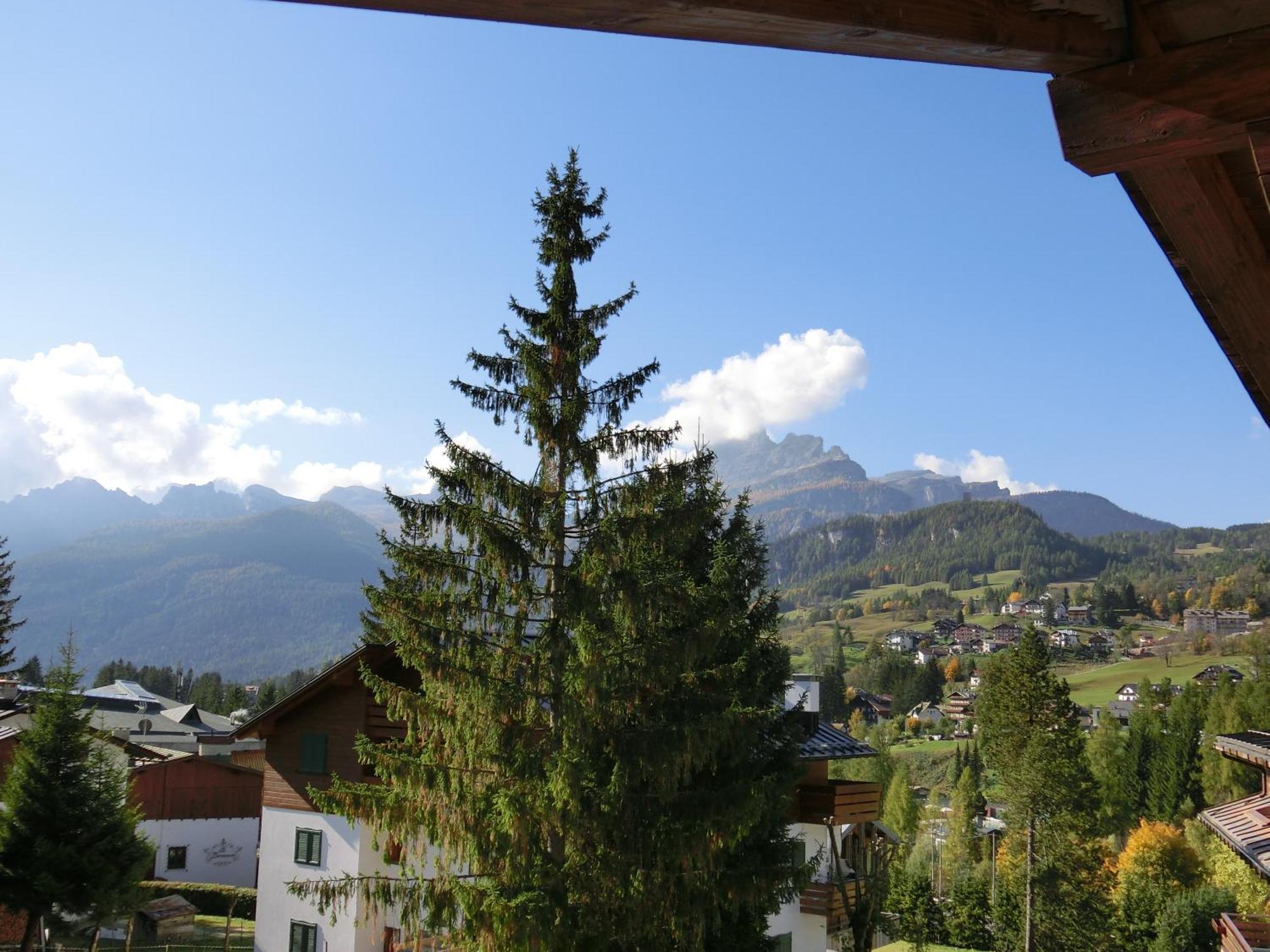 Attico Castello Apartment Cortina d'Ampezzo Exterior photo